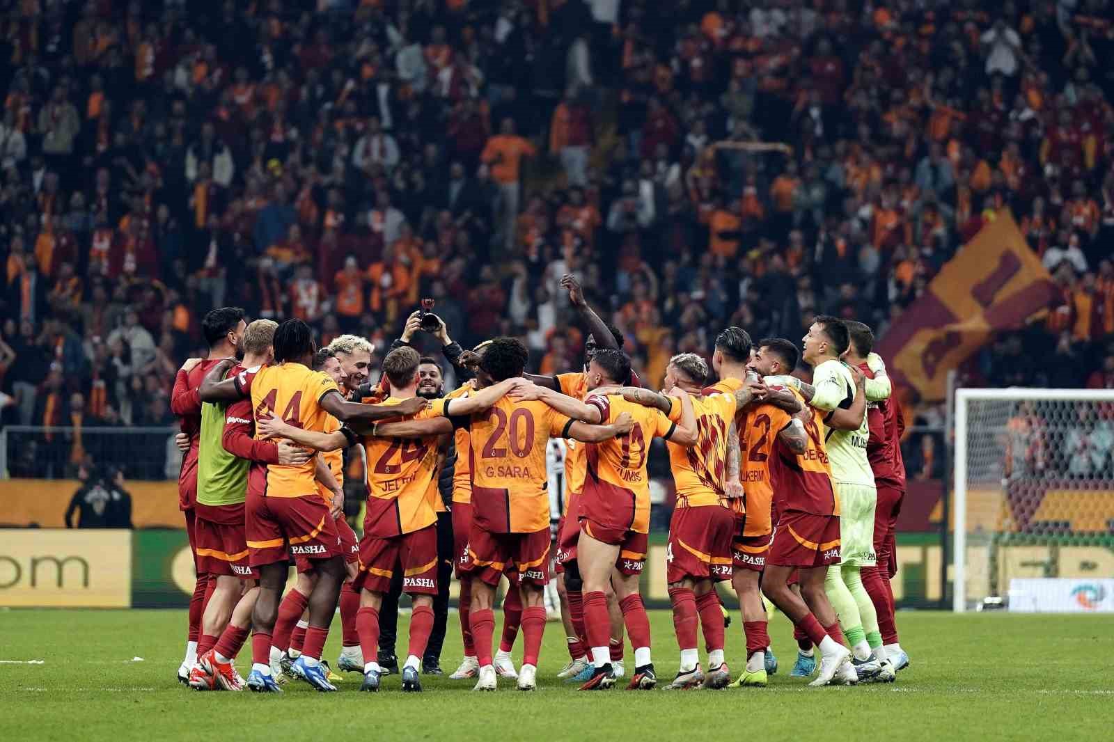 Galatasaray’da hedef derbiyi kazanıp, kayıpsız devam etmek
