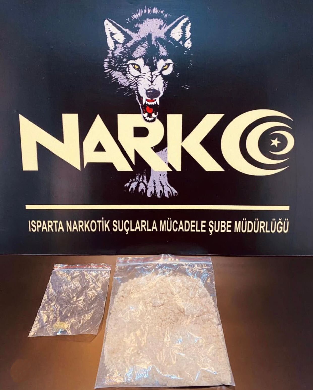 Isparta’da uyuşturucu operasyonu: 2 bin 700 ecstasy haplık MDMA ele geçirildi
