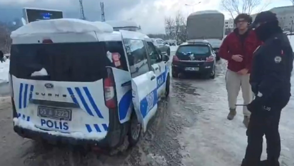 Samsun polisi, MSÜ sınavı öğrencilerini yalnız bırakmadı
