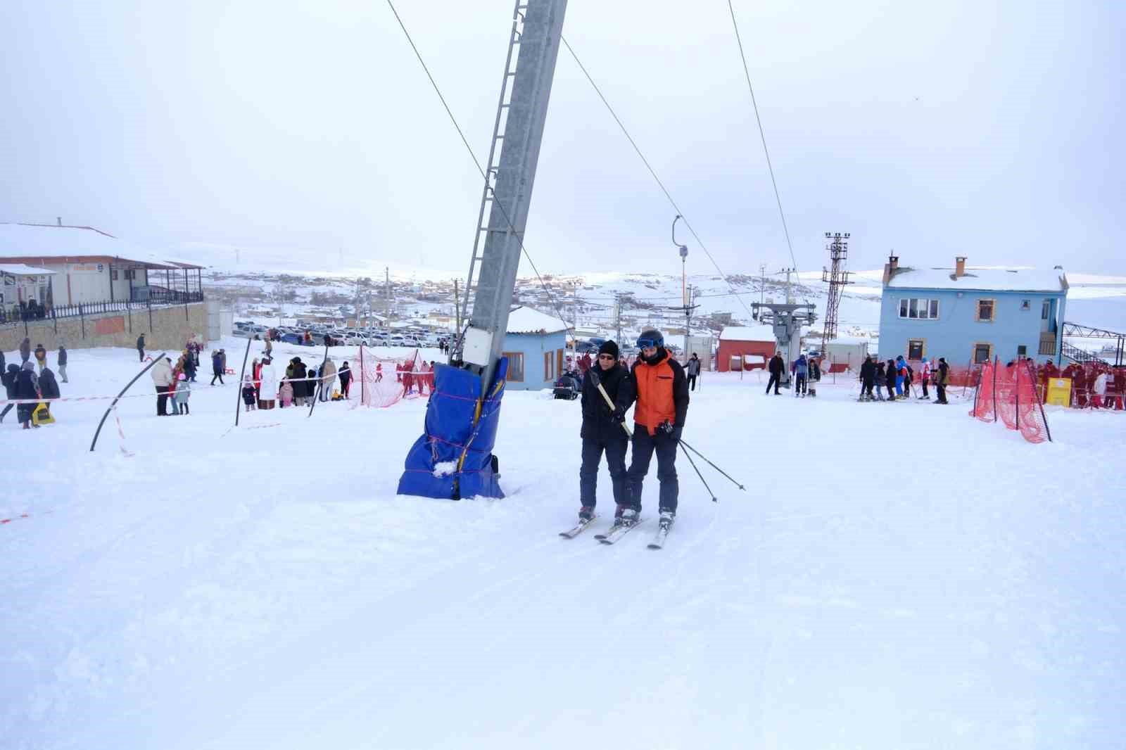 Abalı Kayak Merkezi kayakseverleri ağırladı
