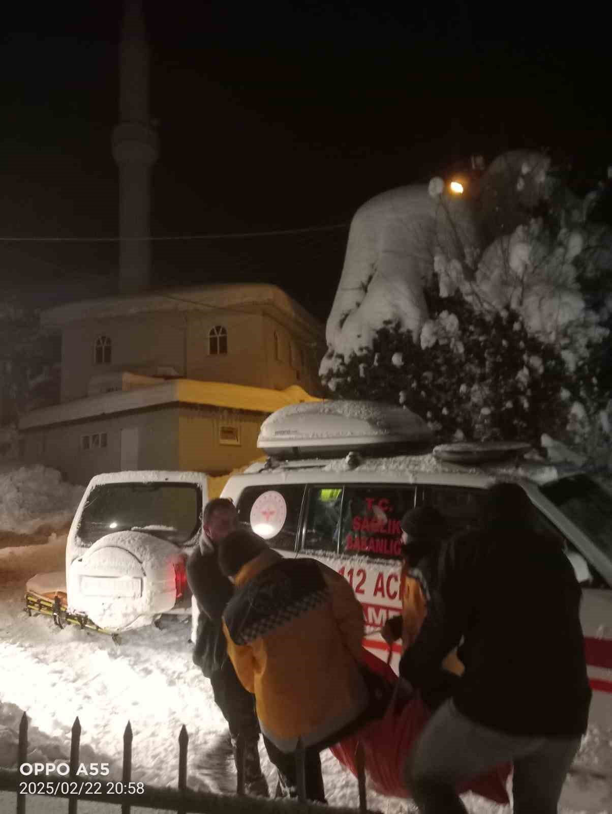 Sinop’ta ekipler 85 yaşındaki hasta için seferber oldu
