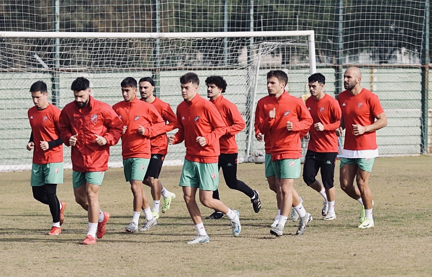 Karşıyaka’da futbolcular antrenmana çıkmadı
