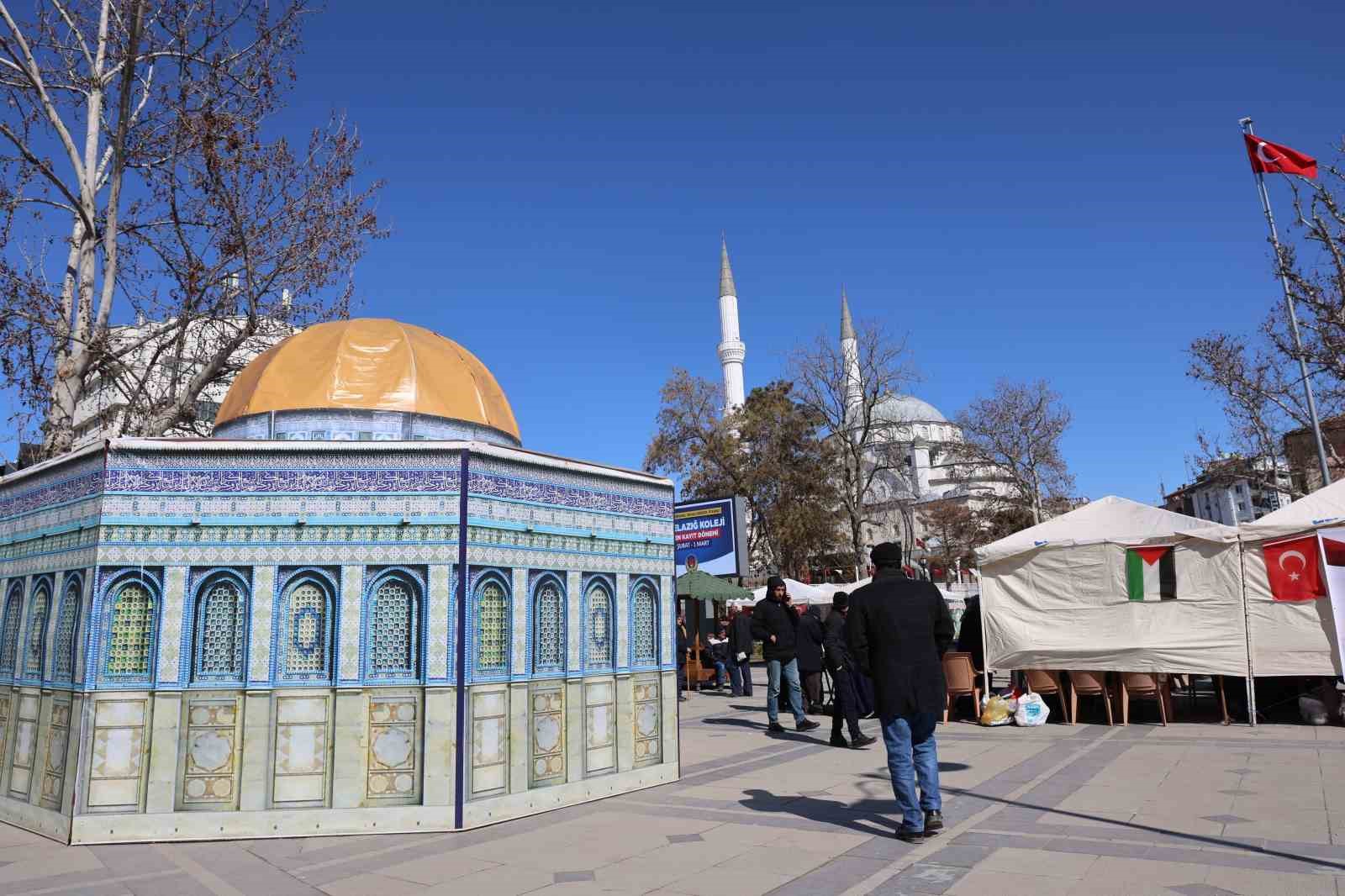 Elazığ’da Kubbetüs Sahra maketi kuruldu
