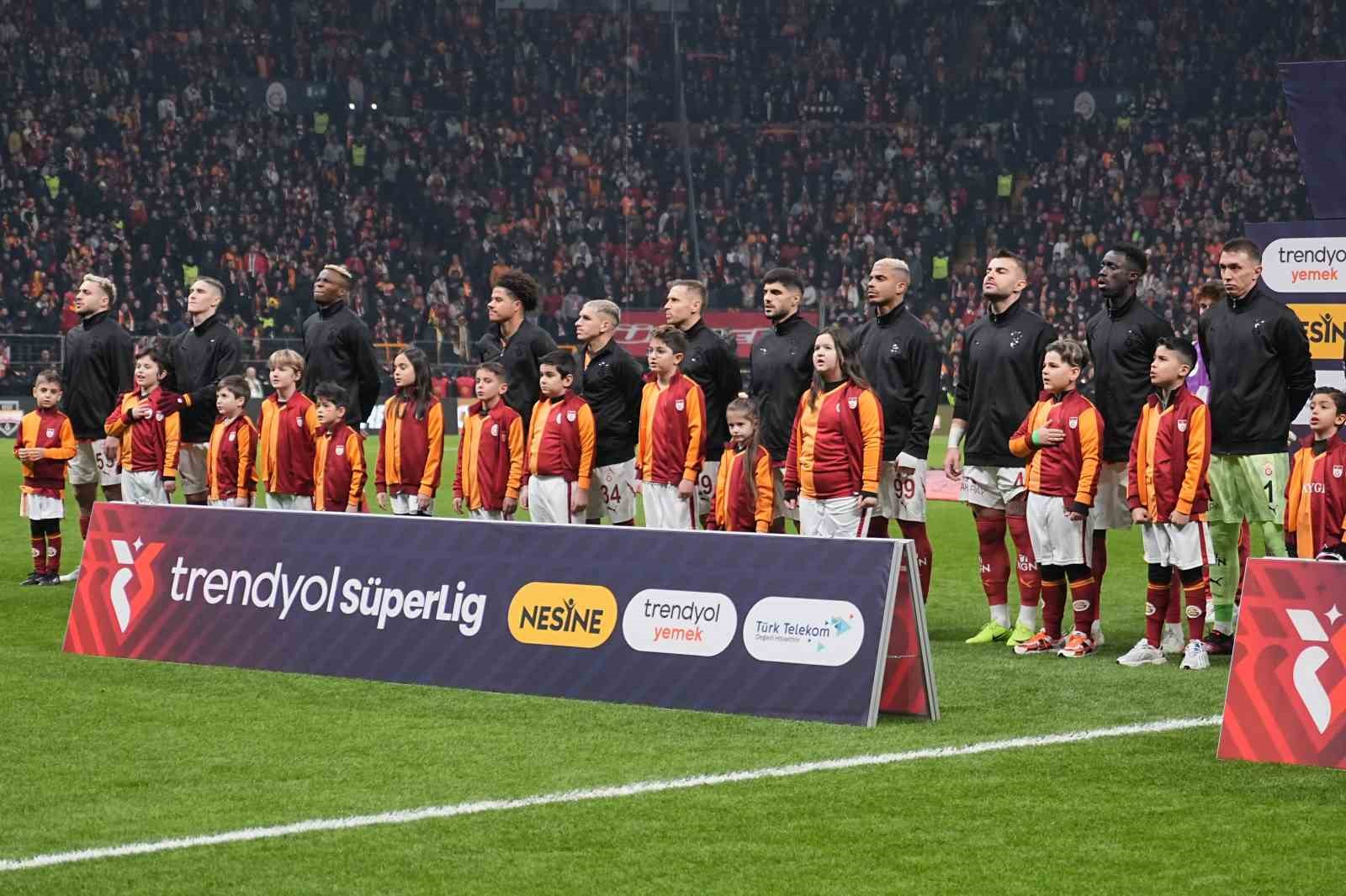 Galatasaray bu sezon ligdeki derbilerde ilk kez puan kaybetti
