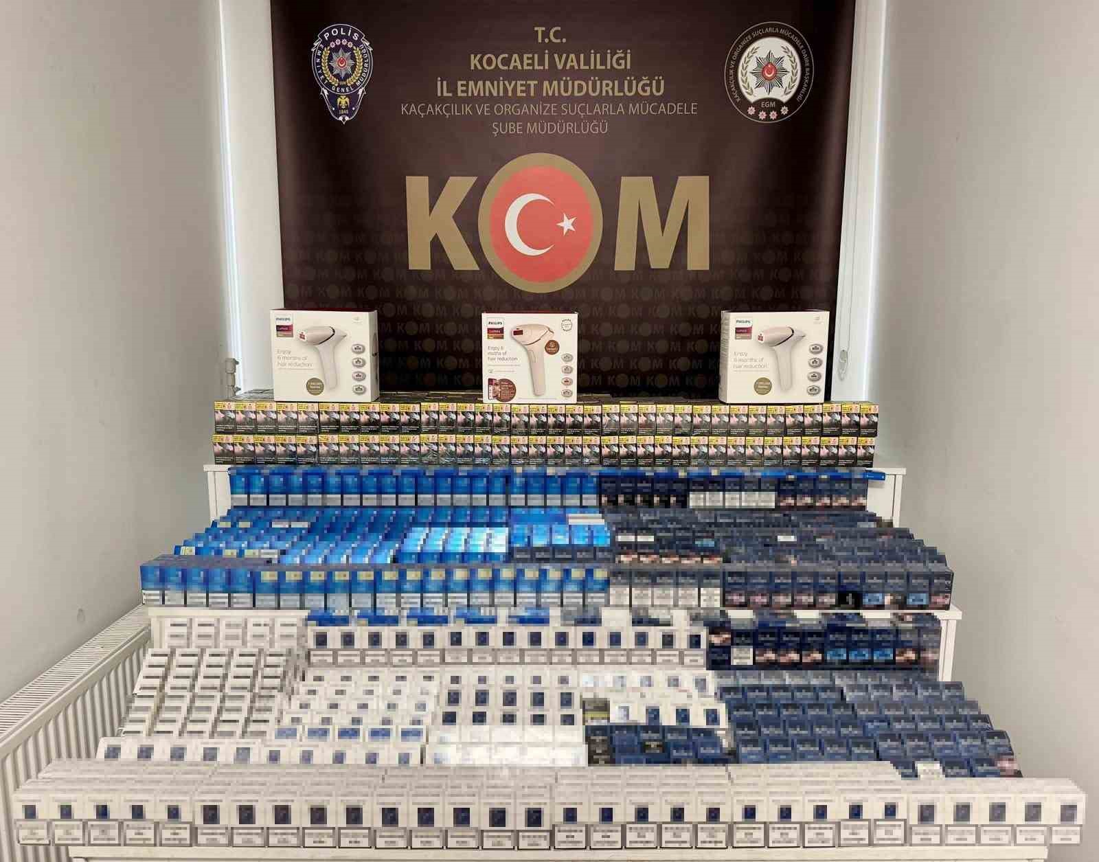 Araçtan 2 bin 300 paket kaçak sigara çıktı
