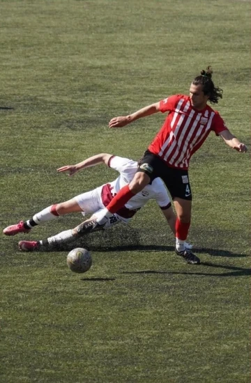 23 Elazığ FK, matematiksel olarak kümede kalmayı garantiledi
