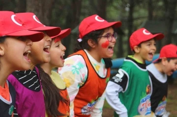 23 Nisan etkinlikleri yüzleri güldürdü
