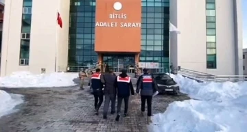 23 yıl cezası bulunan firari şahıs jandarma tarafından yakalandı
