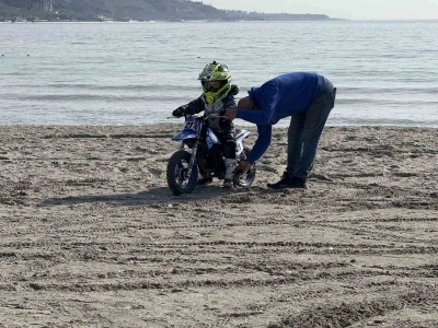 3 buçuk yaşında motocross tutkunu minikten göz dolduran performans
