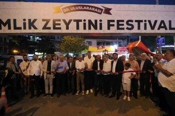 30. Uluslararası Gemlik Zeytini Festivali renkli görüntülerle başladı