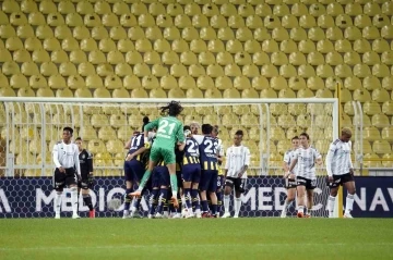 5 gollü derbinin galibi Fenerbahçe
