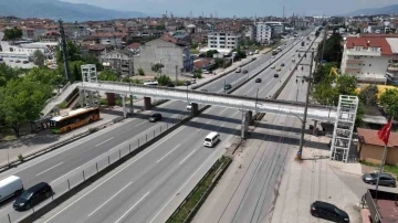 60 Evler yaya üst geçidi tamamlanıyor
