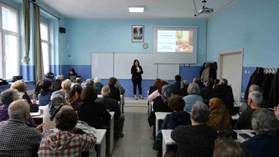 60 yaş üzeri öğrencilerin ilk ders heyecanı
