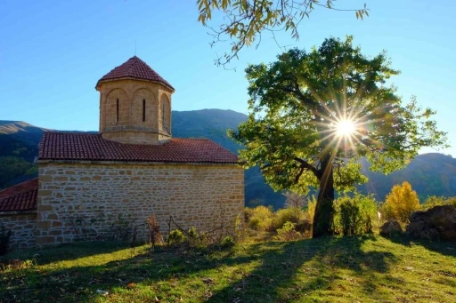 674 yıllık İmera Manastırı’nda sonbaharın sessiz güzelliği