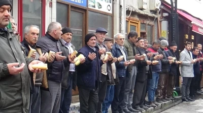 7 asırdır her cuma &quot;esnaf duası&quot; ediyorlar
