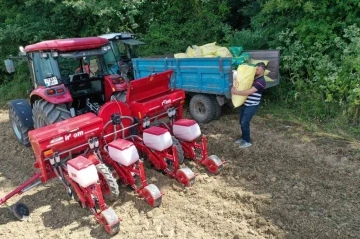 7 bin çiftçiye 25 milyon TL değerinde 2 bin ton gübre