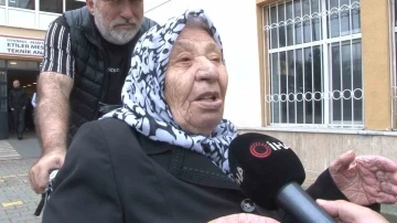 82 yaşındaki kadın tekerlekli sandalyeyle oy kullanmaya geldi
