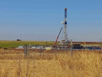 90’lı yıllarda adı terörle anılan Hazro’da hummalı petrol çalışması
