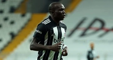 Aboubakar: &quot;Asılsız suçlamalardan vazgeçin, işimi yapmama izin verim&quot;