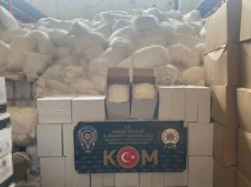 Adana’da 60 milyon 750 bin gümrük kaçağı makaron ele geçirildi
