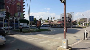 Adana’da kentin göbeğinde silahlı saldırı: 1 ağır yaralı
