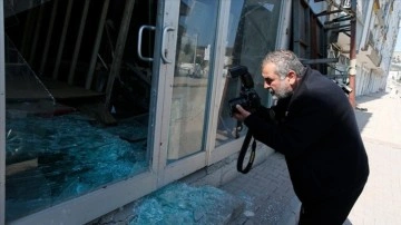 Adıyaman'da faaliyette olan tek fotoğrafçı depremzedeler için işinin başında