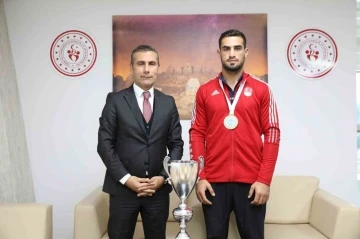 Adıyamanlı sporcu dünya şampiyonu oldu
