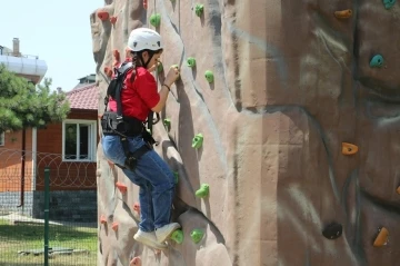 Adrenalin tutkunlarının yeni adresi Küçükçekmece’deki macera parkları
