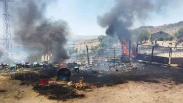 Afyonkarahisar’da ormanlık alanda çıkan yangın söndürüldü
