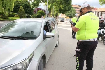 Afyonkarahisar polisinden ‘Huzur-3’ denetimi
