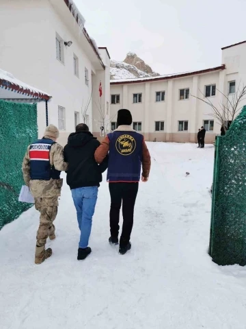 10 yıl hapis cezası bulunan firari yakalandı