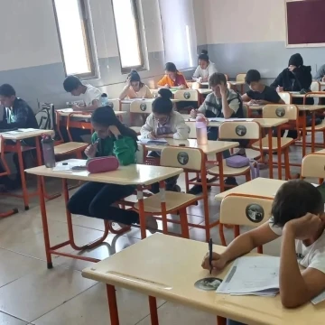 Ağrı’da 5 bin 315 öğrenci Hazırbulunuşluk Sınavına girdi
