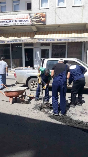 Ağrı’da logar ve ızgara kapakları yenileniyor
