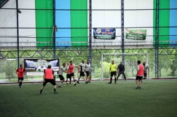 Ağrı’da &quot;Geleneksel Öğretmenler Arası Futbol Turnuvası&quot;
