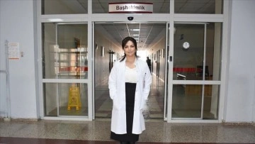 Ahıska Türkü kadın doktor, gönüllü olarak kaldığı Hakkari'de başhekimliğe yükseldi