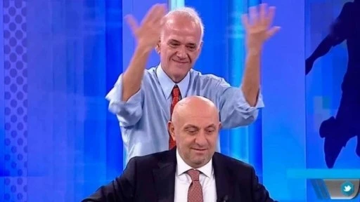 Ahmet Çakar, Beyaz Futbol ekibine ateş püskürdü