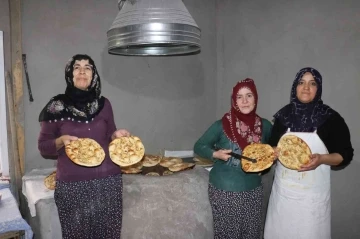 Aile ekonomisine katkı için başladı siparişlere yetişemiyor
