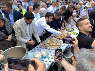 AK Parti Karabük teşkilatı, aşure geleneğini sürdürdü
