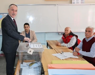 AK Parti Kırıkkale Belediye Başkan Adayı Saygılı oyunu kullandı
