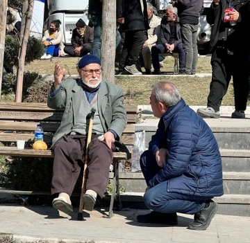 AK Partili Şahin Tin depremzedeler için seferberliğini sürdürüyor
