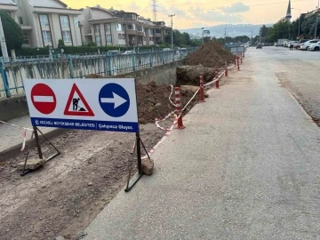 Akarca deresi üzerine yaya köprüsü yapılıyor
