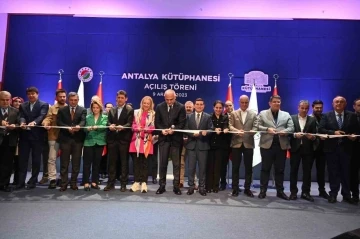 Akdeniz’in en büyük kütüphanesi, Bakan Ersoy’un katılımıyla açıldı
