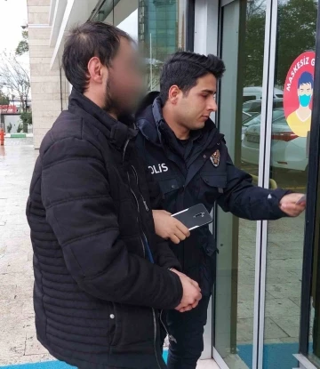 Akrabasını baltayla ağır yaralayan şahıs tutuklandı