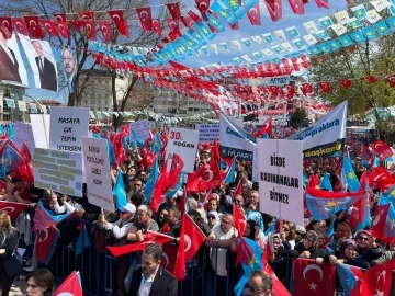 Akşener: “Afyon’da PKK’lıyım, Diyarbakır’da faili meçhulcüyüm”
