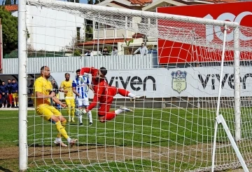 Alaçatıspor sahasında 2-0 galip
