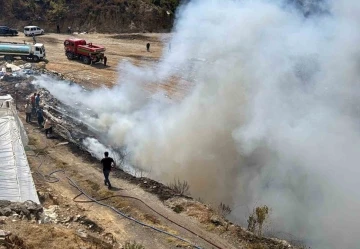 Alanya’da çöplükte çıkan yangın paniğe neden oldu
