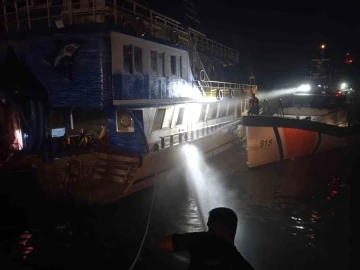 Alanya’da tur teknesinde korkutan yangın
