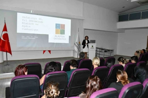 Alanya Üniversitesi’nde 10 Kasım Atatürk’ü anma töreni
