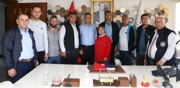 Alaşehir’in ilk kadın muhtarı göreve başladı
