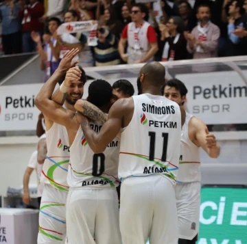 Aliağa Petkimspor’a 1 galibiyet yetiyor
